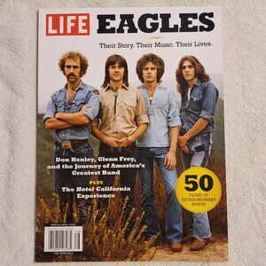 M372. Life Eagles Magazine